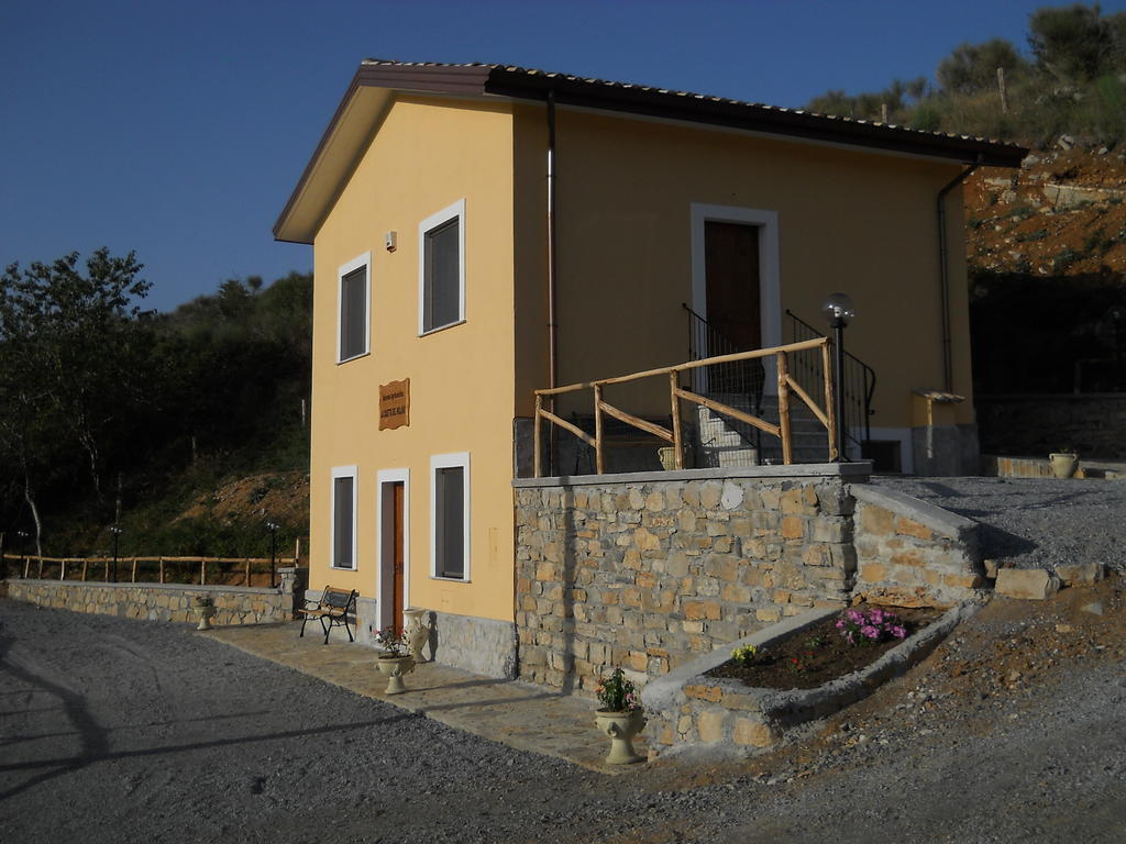 Azienda Agrituristica La Casetta Del Pollino Mormanno Exterior foto